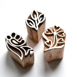 Dřevěná razítka - trojice lístečky, ornament a kytka (3 cm)