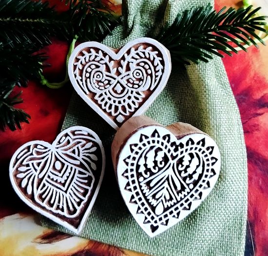 Dřevěná razítka - dárkové balení 3 ks srdíčka A (6 cm)